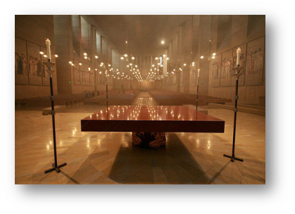 Cathedral of St Mary of the Angels in Los Angeles inside